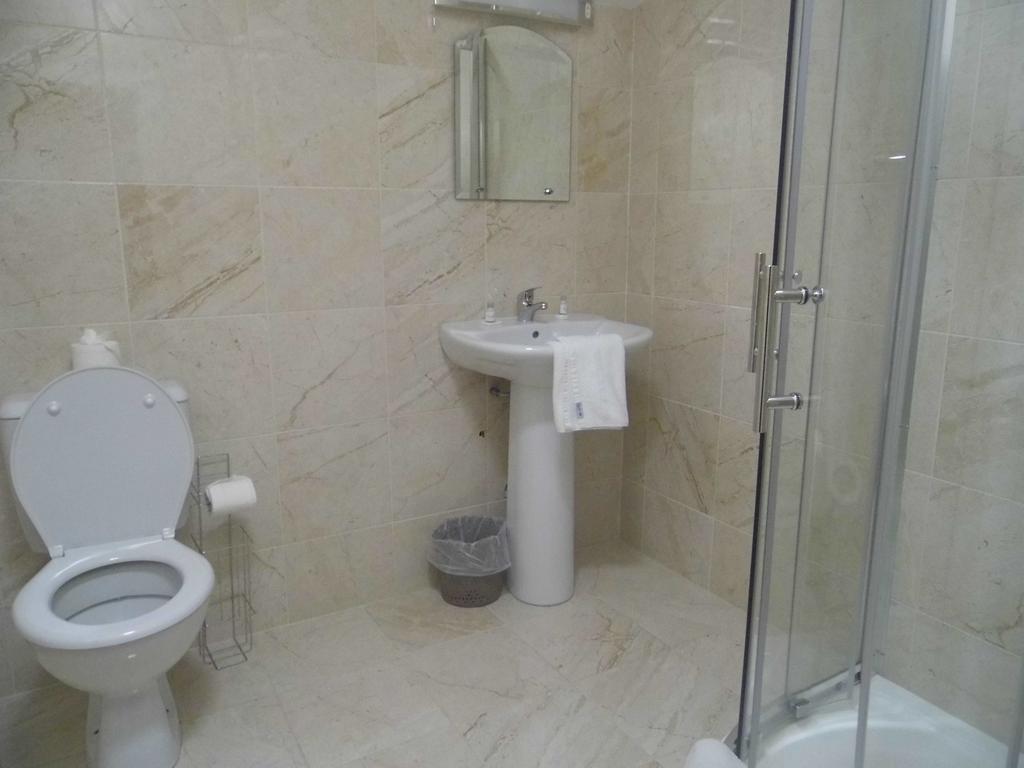 The Waterfront Townhouse Accommodation Κίλκενι Εξωτερικό φωτογραφία